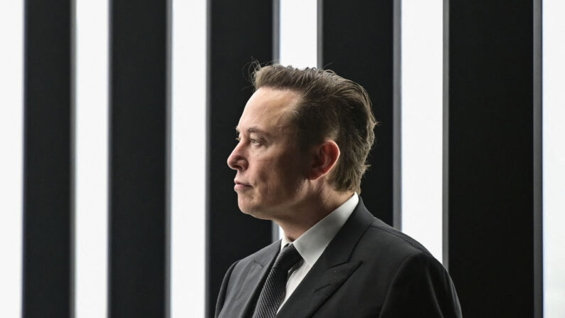 Elon le 22 mars 2022 (Photo par PATRICK PLEUL/POOL/AFP via Getty Images)