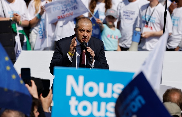 Mourad Boudjellal, lors d'un meeting d'Emmanuel Macron à Marseille, le 16 avril 2022. (LUDOVIC MARIN/AFP via Getty Images)