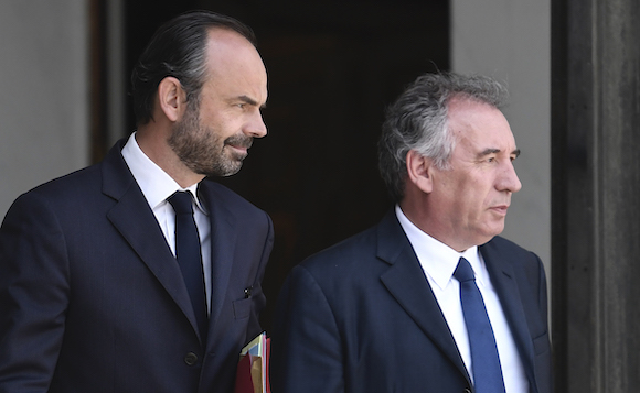 Édouard Philippe et  François Bayrou.  (Photo : STEPHANE DE SAKUTIN/AFP via Getty Images)