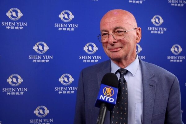 Shen Yun : « On frôle la perfection », s’enthousiasme un professeur de conservatoire