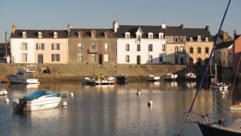 La ville de Port-Louis, petite presqu'île située près de Lorient dans le Morbihan. (Nathalie Dieul)