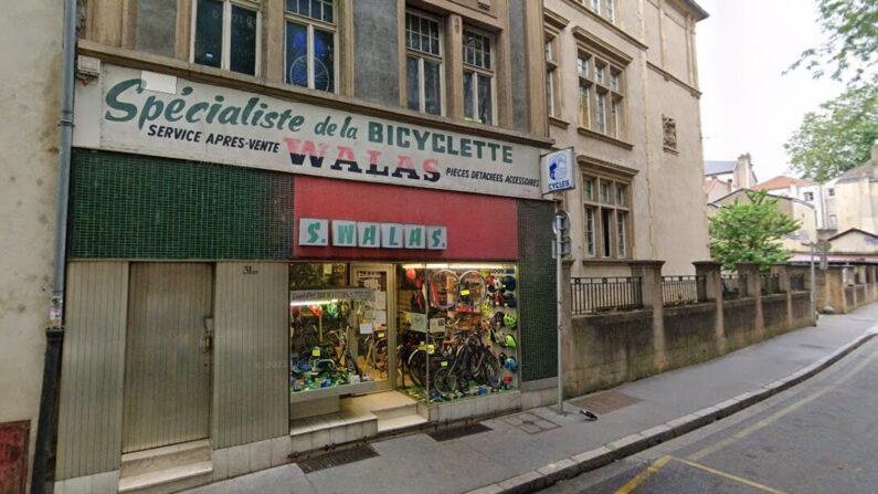 Cycles Walas est un magasin à l'ancienne qui est resté tel quel après le décès de son fondateur il y a 40 ans. (Capture d'écran/Google Maps)