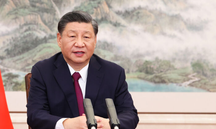 Le dirigeant chinois Xi Jinping prononce un discours en visioconférence lors de la cérémonie d'ouverture du Forum Bo'ao pour l'Asie, dans la province de Hainan, dans le sud de la Chine, le 21 avril 2022. (Huang Jingwen/Xinhua via AP)