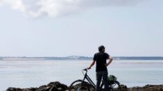 Un jeune de 21 ans parcours 1725 km à vélo pour revoir ses grands-parents