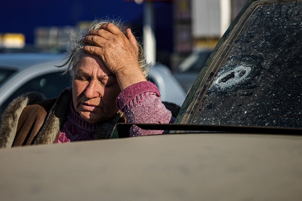 -Olga Babich dans une zone d'enregistrement et de traitement des personnes déplacées à Zaporizhzhia, en Ukraine, le 6 mai 2022. Photo de DIMITAR DILKOFF/AFP via Getty Images.