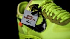 Des baskets Air Jordan vendues 16.000 euros lors d’une vente aux enchères de sneakers à Paris