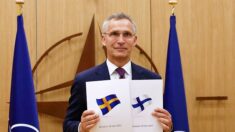 La Finlande et la Suède se rapprochent de l’Otan, nouvelles redditions à Azovstal selon Moscou