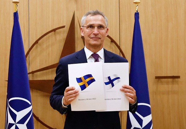 -La Finlande et la Suède ont soumis leurs demandes d'adhésion à l'OTAN le 18 mai 2022 et des consultations étaient en cours entre les Alliés. Photo JOHANNA GERON/POOL/AFP via Getty Images.