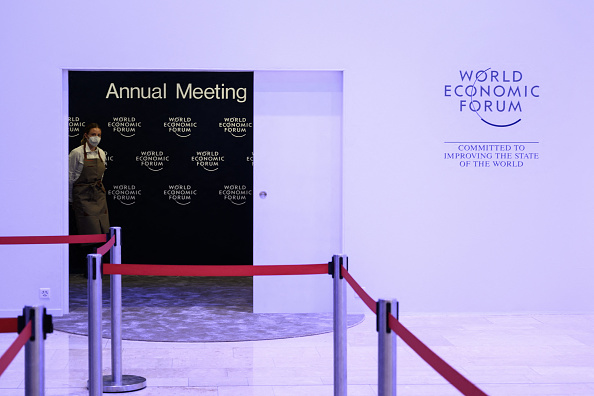Le centre des congrès avant la réunion annuelle du Forum économique mondial (WEF) à Davos le 22 mai 2022. Photo de Fabrice COFFRINI / AFP via Getty Images.