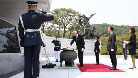 Biden et Yoon discutent sécurité sur fond de « bruits de sabre » nord-coréens