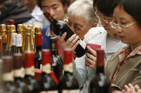 L'intérêt pour le vin français s'est beaucoup accru en Chine. (PETER PARKS/AFP via Getty Images)