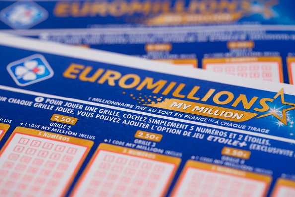 Steve Schiltz et sa femme sont devenus millionnaires après avoir remporté le jackpot à l'Euromillion. (JOEL SAGET/AFP via Getty Images)