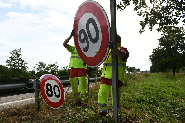 Le président du conseil départemental de l'Ardèche a annoncé le retour à la limitation à 90 km/h sur les routes départementales de l'Ardèche. (SEBASTIEN BOZON/AFP via Getty Images)
