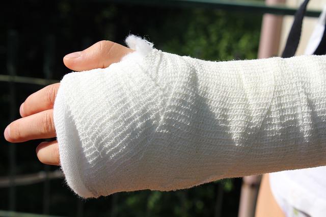 Image d'illustration : Nicole s'est cassé le poignet en tombant dans la rue. (Pixabay)