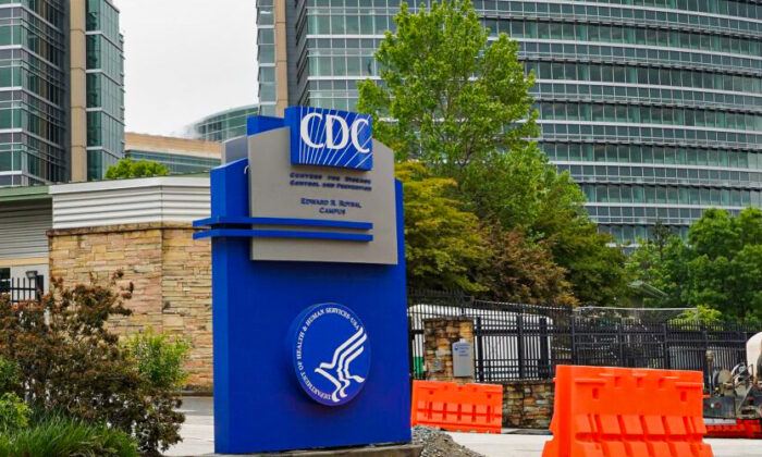 Les CDC confirment un décès post vaccination dû à une coagulation sanguine deux semaines avant d'alerter le public: courriels