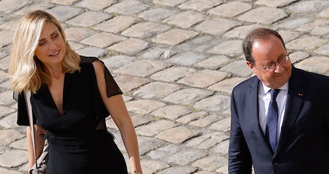 L'ancien Président Francois Hollande  et l'actrice Julie Gayet.  (Photo : LUDOVIC MARIN/AFP via Getty Images)
