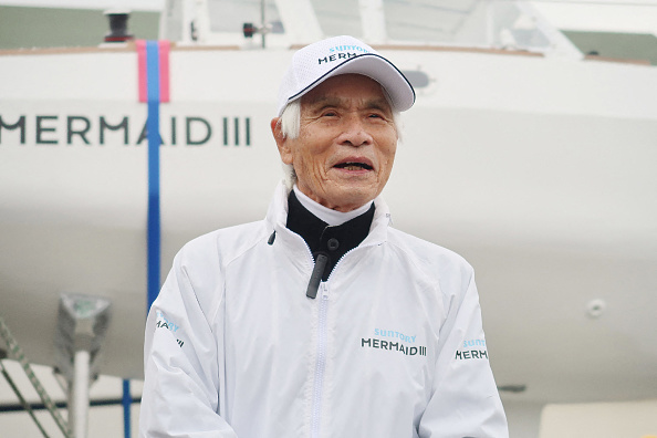 Kenechi Hori est arrivé au Japon le 4 juin 2022, après un voyage en solitaire et sans escale à travers le Pacifique, devenant ainsi la personne la plus âgée à réaliser cet exploit. (Photo : STR/JIJI PRESS/AFP via Getty Images)