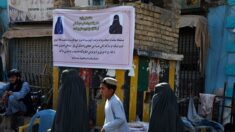 Afghanistan : les femmes sans voile intégral « essayent de ressembler à des animaux », selon les talibans