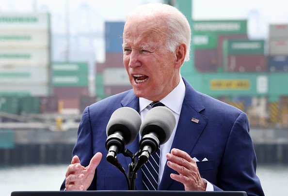 "Nous devons faire plus - et rapidement" pour ralentir l'inflation, a affirmé Joe Biden dans un communiqué, en rappelant qu'il s'agissait de sa "priorité économique". (Photo : Mario Tama/Getty Images)