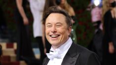 «Personne dans les médias ne se soucie» de révéler les clients présumés de Jeffrey Epstein, déclare Elon Musk
