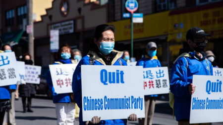 Les confinements extrêmes du PCC incitent toujours plus de Chinois à quitter le Parti communiste