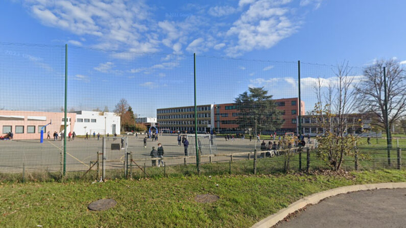 C'est au collège Saint-Exupéry de Mâcon (Saône-et-Loire) que Bruno Péhu a enseigné l'EPS pendant 43 ans. (Capture d'écran/Google Maps)