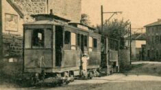 Lyon: des passionnés retapent un tramway de 1898 pour le remettre en circulation