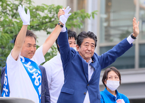 L'ancien Premier ministre japonais Shinzo Abe a été abattu lors d'un événement de campagne le 8 juillet 2022. Photo YOSHIKAZU TSUNO/AFP via Getty Images.