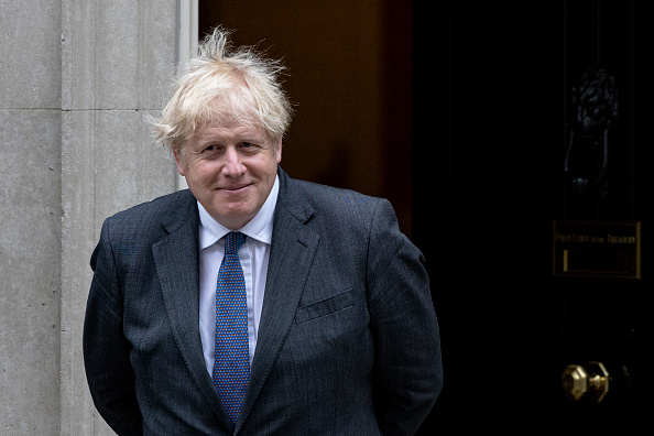 Le Premier ministre Boris Johnson quitte le 10 Downing Street le 17 juin 2021 à Londres, en Angleterre.  Photo de Rob Pinney/Getty Images.