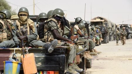 Le repli français du Mali, une manoeuvre hors norme à marche forcée