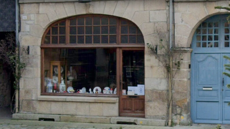La boutique d'antiquités de Raymonde Lossois-Guigo à Dinan (Côtes-d'Armor) vient de fermer ses portes. (Capture d'écran/Google Maps)