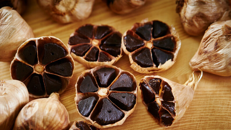 Ail noir fermenté (mnimage/Shutterstock)