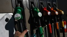 À la pompe, les prix des carburants continuent de baisser