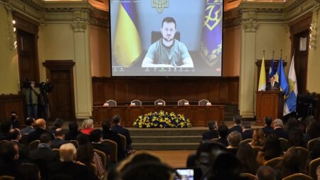 Ukraine: Guterres et Erdogan rencontrent Zelensky, au moins 7 morts à Kharkiv