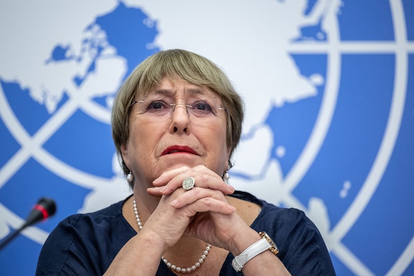 -La Haut-Commissaire sortante des Nations Unies aux droits de l'homme Michelle Bachelet aux bureaux des Nations Unies à Genève le 25 août 2022. Photo de Fabrice COFFRINI / AFP via Getty Images.