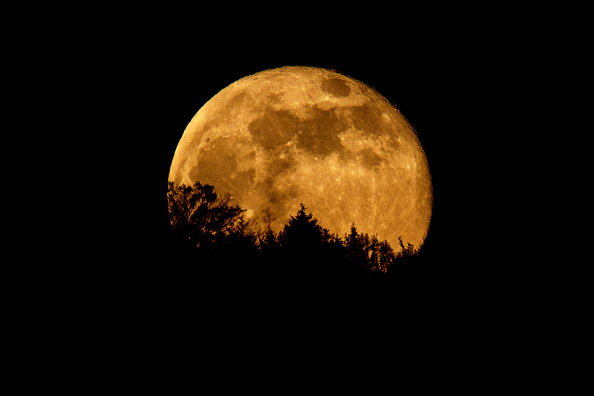 Une super-lune. Illustration  (Matthias Hangst/Getty Images)