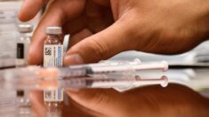 Sondage: 10% des Américains regrettent d’avoir été vaccinés contre le Covid, 15% souffrent d’un nouveau problème de santé suite à la vaccination