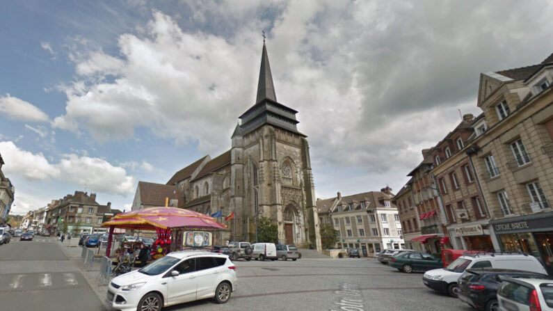 La commerçante de Neufchâtel-en-Bray (Seine-Maritime) ne s'attendait pas à ce que son direct fasse autant de bruit. (Capture d'écran/Google Maps)