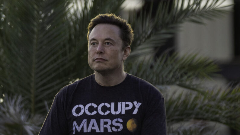 Elon Musk, fondateur de SpaceX, lors d'un événement à Boca Chica Beach, Texas, le 25 août 2022. (Michael Gonzalez/Getty Images)