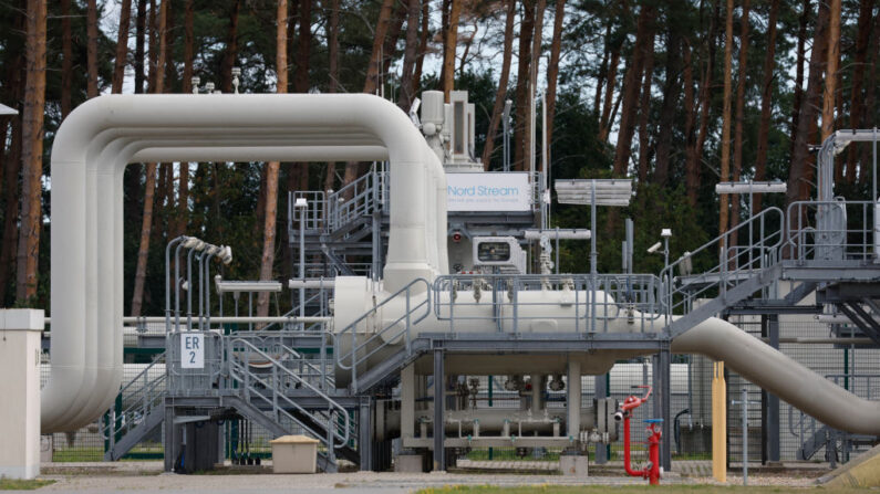Des installations de réception et de distribution de gaz naturel sont photographiées sur le terrain de l'opérateur de réseau de transport de gaz et de gazoducs Gascade à Lubmin, dans le nord-est de l'Allemagne, près de la frontière avec la Pologne, le 30 août. (ODD ANDERSEN/AFP via Getty Images)