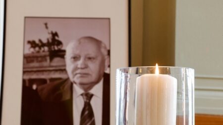 Russie: funérailles de Gorbatchev, sans lustre et sans Poutine