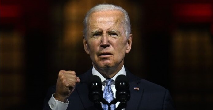 Le président Joe Biden insiste sur le fait qu’il se bat pour l'âme de la nation américaine, à l'extérieur de l’Independence National Historical Parkà Philadelphie, en Pennsylvanie, le 1er septembre 2022. (Jim Watson/AFP via Getty Images)