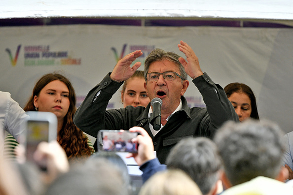 C'est après avoir prononcé un discours sur l'urgence climatique à la Braderie de Lille le 3 septembre 2022 que Jean-Luc Mélenchon est reparti à bord d'un massif 4x4 Jeep. (FRANCOIS LO PRESTI/AFP via Getty Images)