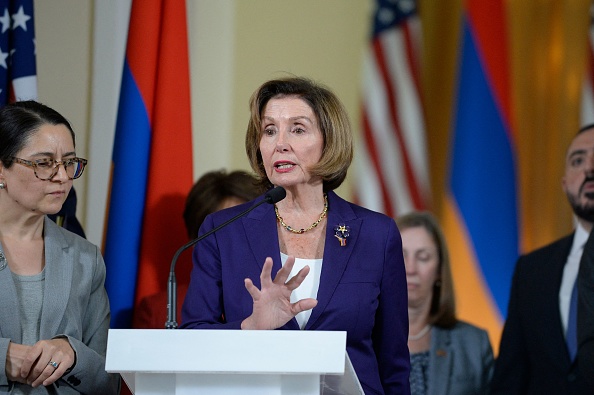 La présidente de la Chambre des États-Unis, Nancy Pelosi, a condamné le 18 septembre 2022 l'attaque de l'Azerbaïdjan contre l'Arménie. Photo de Karen MINASYAN / AFP via Getty Images.