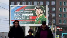 Ukraine: important échange de prisonniers entre Kiev et Moscou, qui mobilise sa réserve