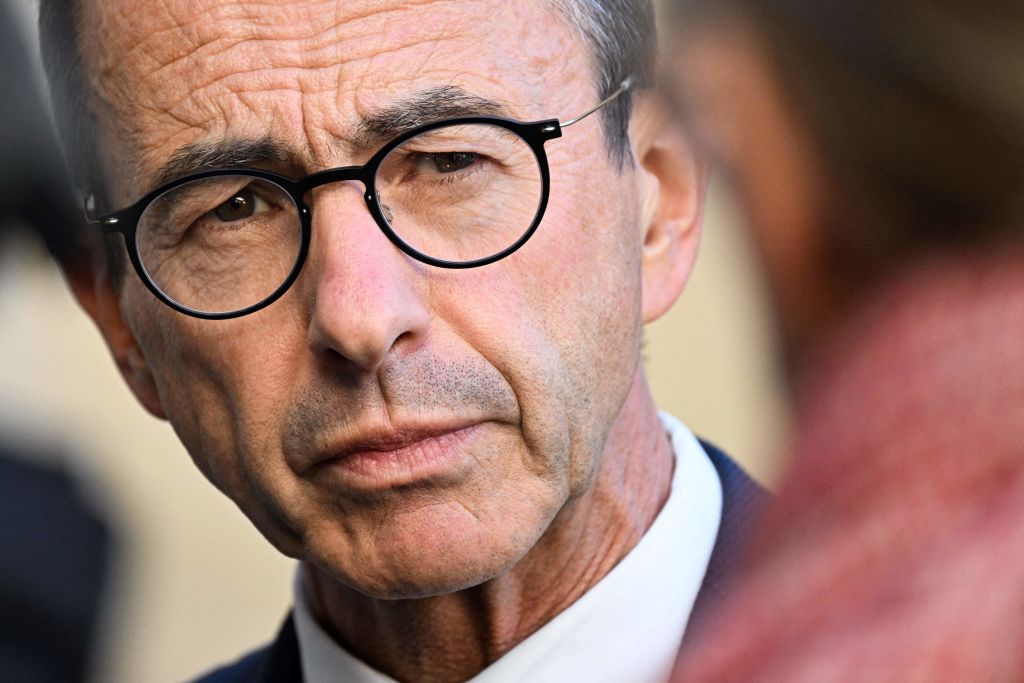 L'accord sur les fins de carrière à la SNCF "détricote les acquis de la réforme des retraites », a dénoncé Bruno Retailleau