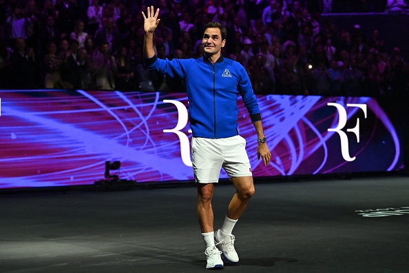 Roger Federer lève le rideau sur sa carrière spectaculaire dans un match "super spécial" aux côtés de son rival de longue date Rafael Nadal à la Laver Cup à Londres le 24 septembre 2022. Photo GLYN KIRK/AFP via Getty Images.