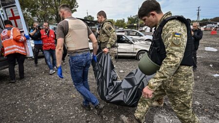 Dans un centre de transit bombardé du Sud ukrainien, l’abomination de la guerre