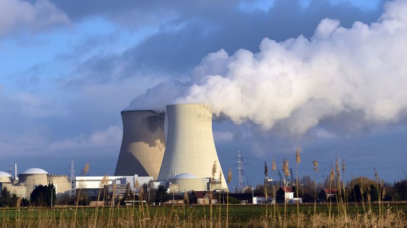 Photo d'illustration - La centrale nucléaire belge de Doel. (Photo: EMMANUEL DUNAND/AFP via Getty Images)