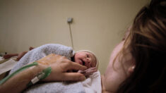 Hausse des pathologies maternelles et de la mortalité néonatale selon un rapport de Santé publique France